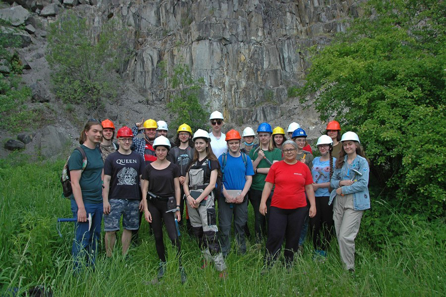 Earth Sciences students in field
